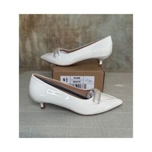 Journee Collection Rumi Women's White Patent Kitten Heel Pump Pointed Toe 5.5 M